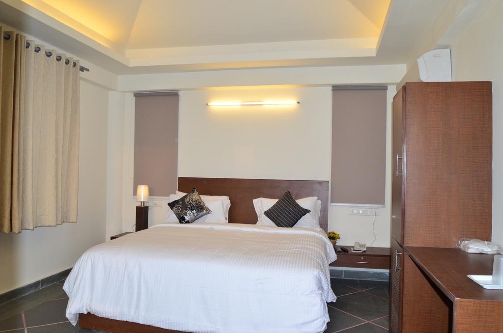 Vizag Palms Holiday Beach Resort Вишакхапатнам Экстерьер фото